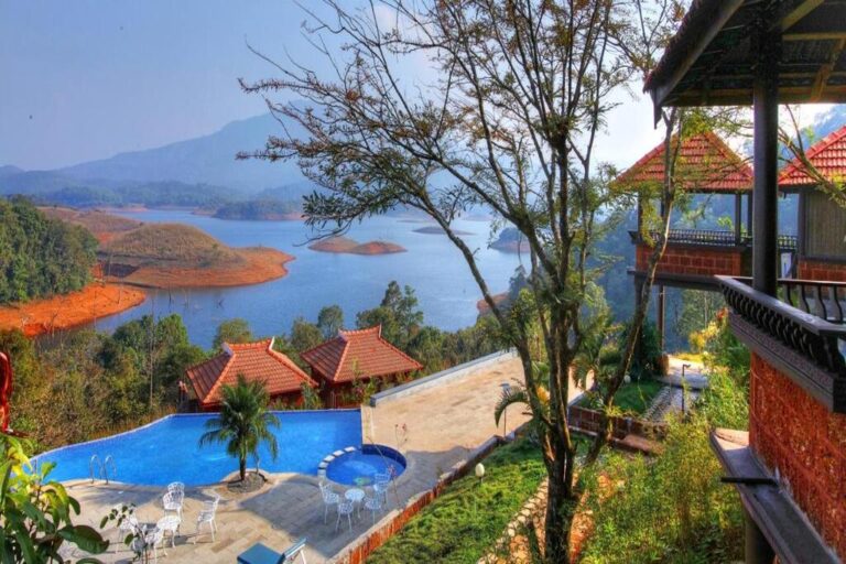 contour island resort wayanad