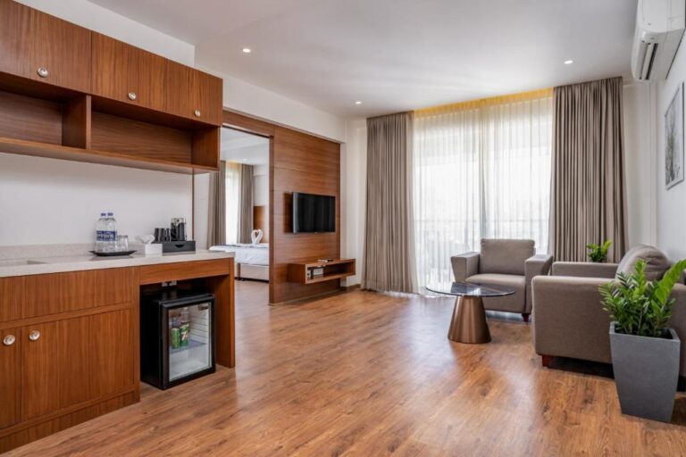 suite room at Oshin hotel