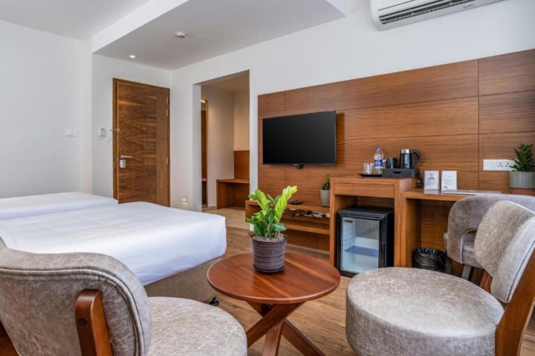 superior room at Oshin hotel Kalpetta