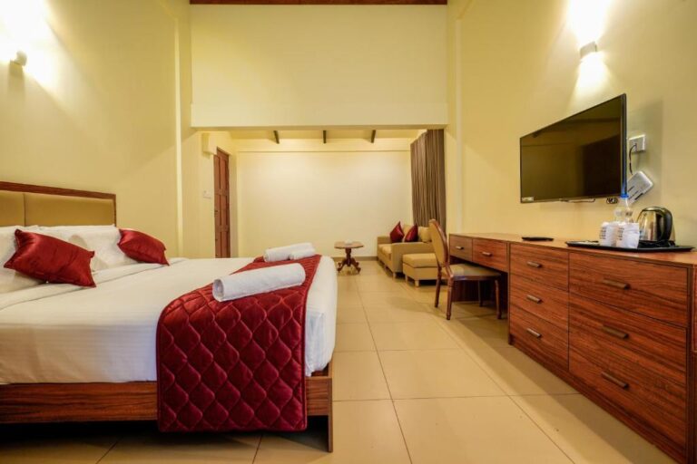 Chembra Mountain Mist room in Fern Tree Resort Manathavady