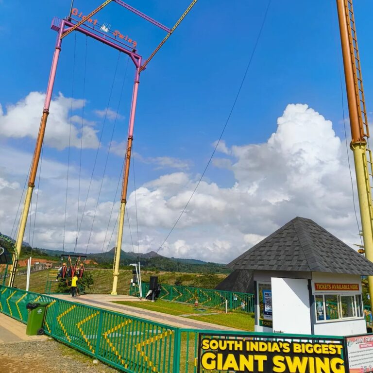 Giant Swing at Karapuzha Dam