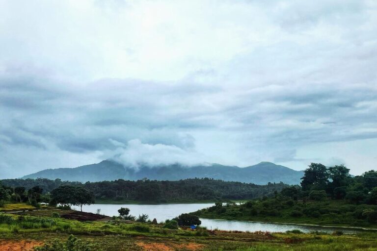 Karapuzha Lake