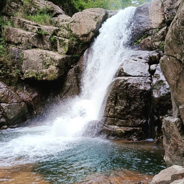 Makkiyad Meenmutty Waterfalls
