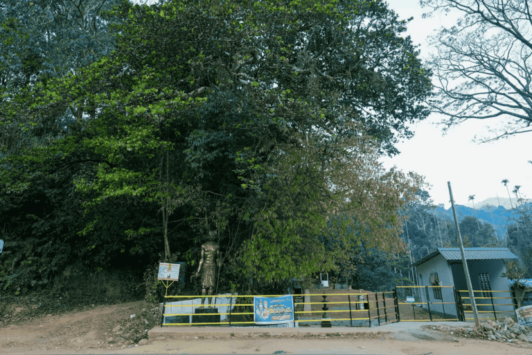 chain-tree-karinthandan-memorial