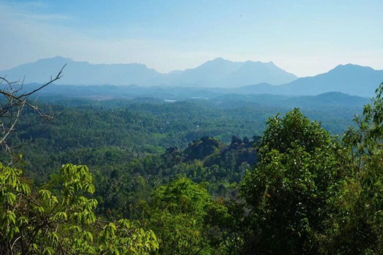 kolagappara-hills-wayanad